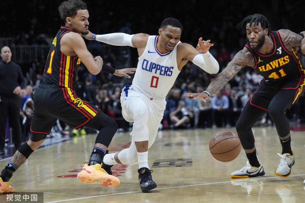 而他能在不 而他能在不